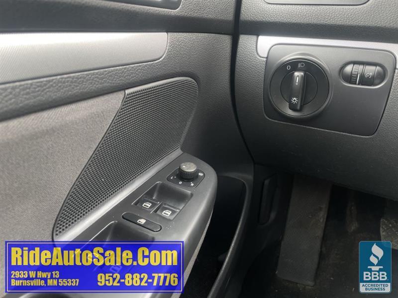 Volkswagen Jetta  2009