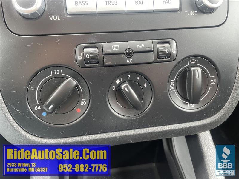 Volkswagen Jetta  2009