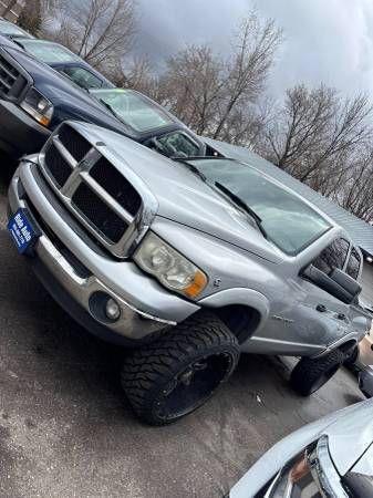2003 Dodge Ram 2500 SLT, Quad cab 4dr, 4x4, 5.9 Cummins Turbo Diesel !
