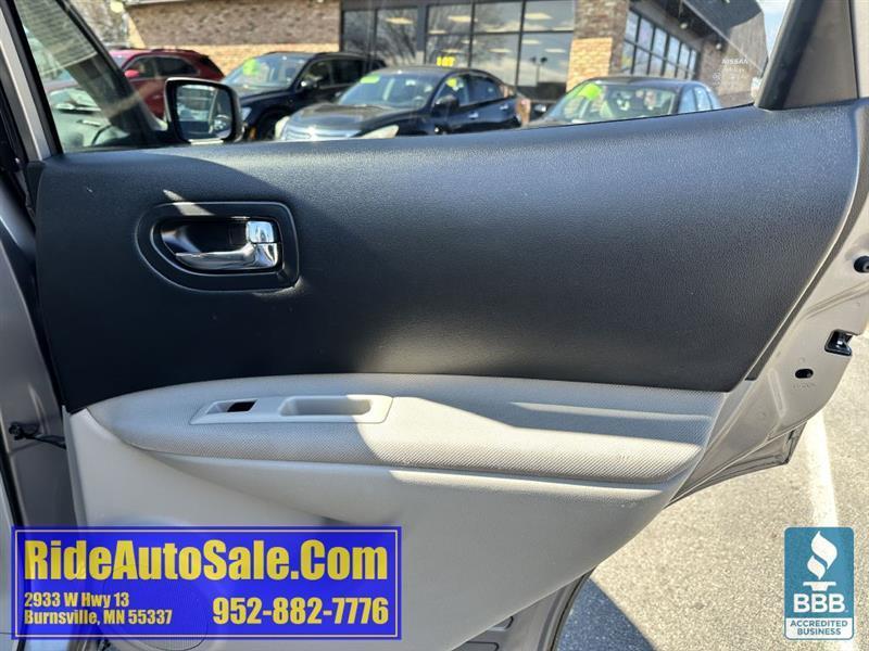 Nissan Rogue  2013