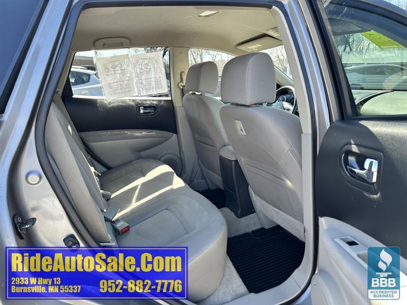 Nissan Rogue  2013