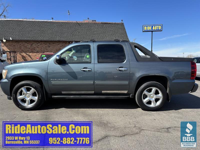 Chevrolet Avalanche  2011