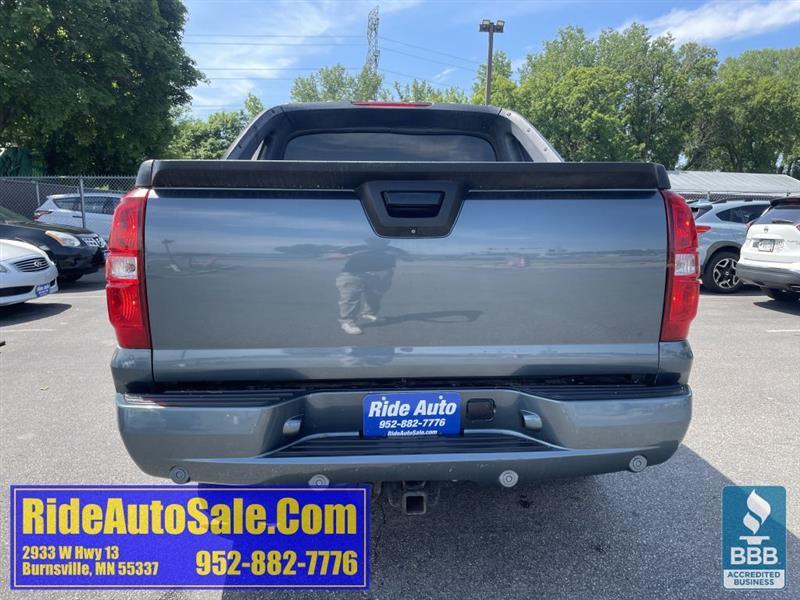 Chevrolet Avalanche  2011