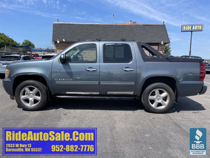 Chevrolet Avalanche  2011