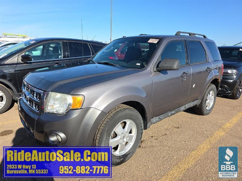2011 Ford Escape XLT, Cross Over SUV, 4x4, 3.0 V6!