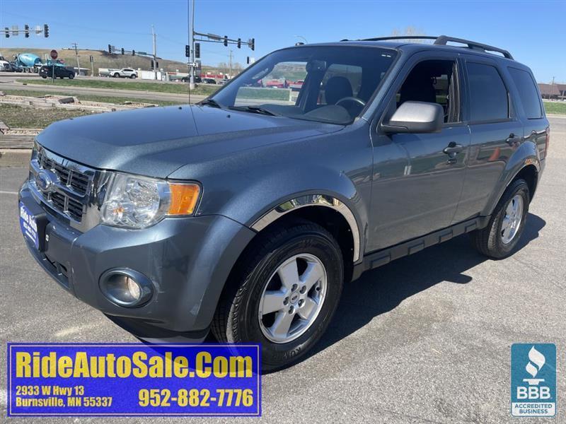 2011 Ford Escape XLT, 5 Pass. Cross Over SUV, reliable 3.0 V6 !