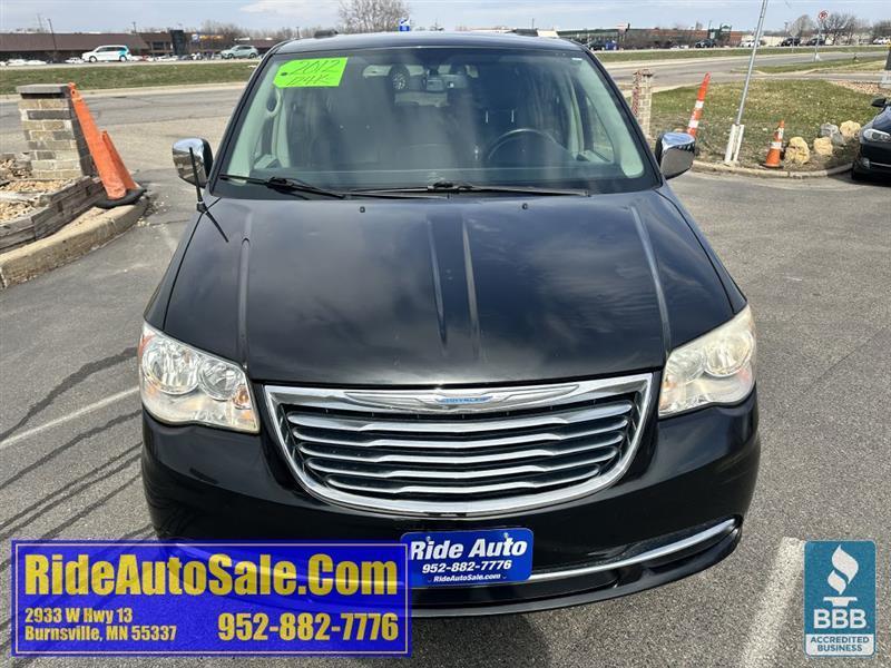 Chrysler Town & Country  2012