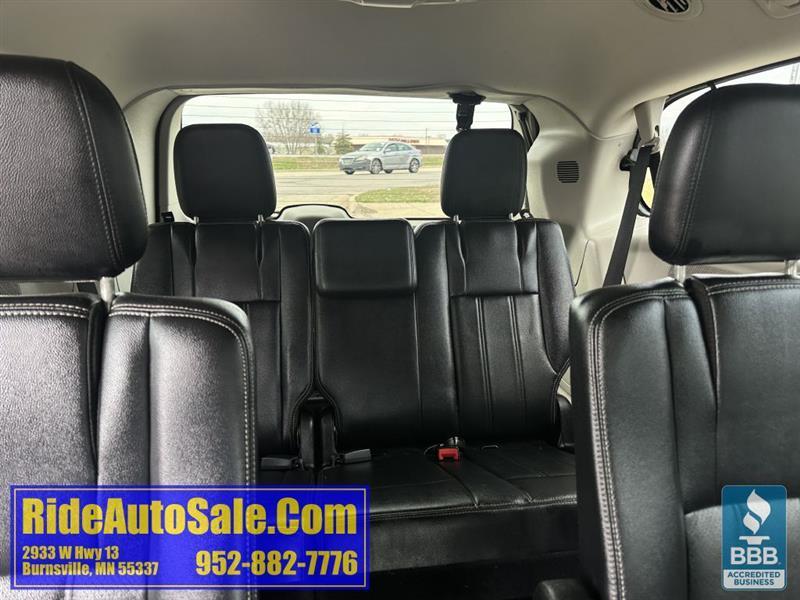 Chrysler Town & Country  2012