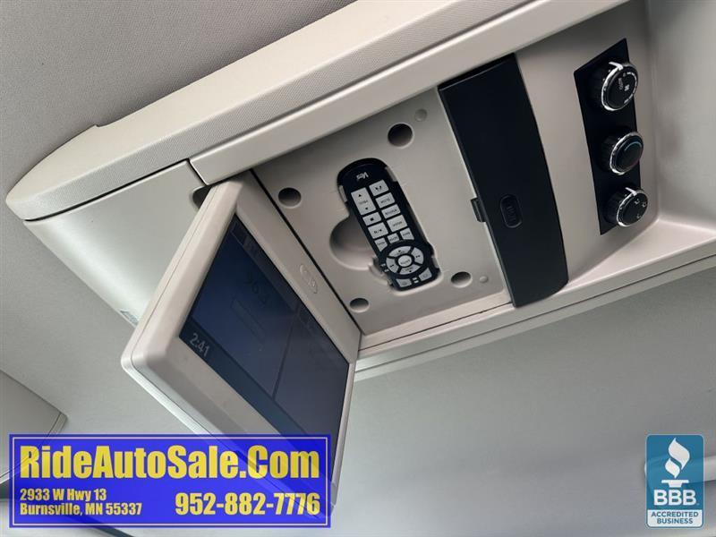 Chrysler Town & Country  2012