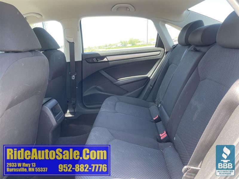 Volkswagen Passat  2012