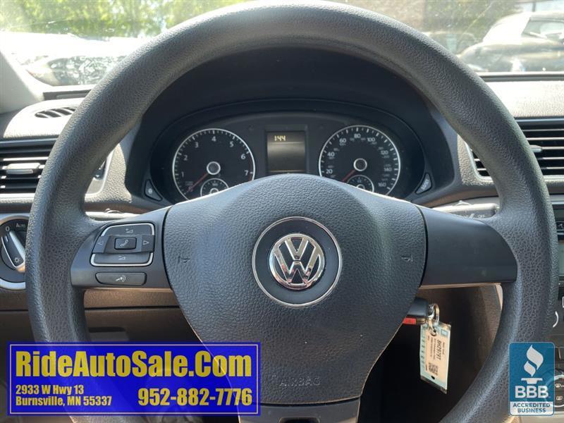 Volkswagen Passat  2012