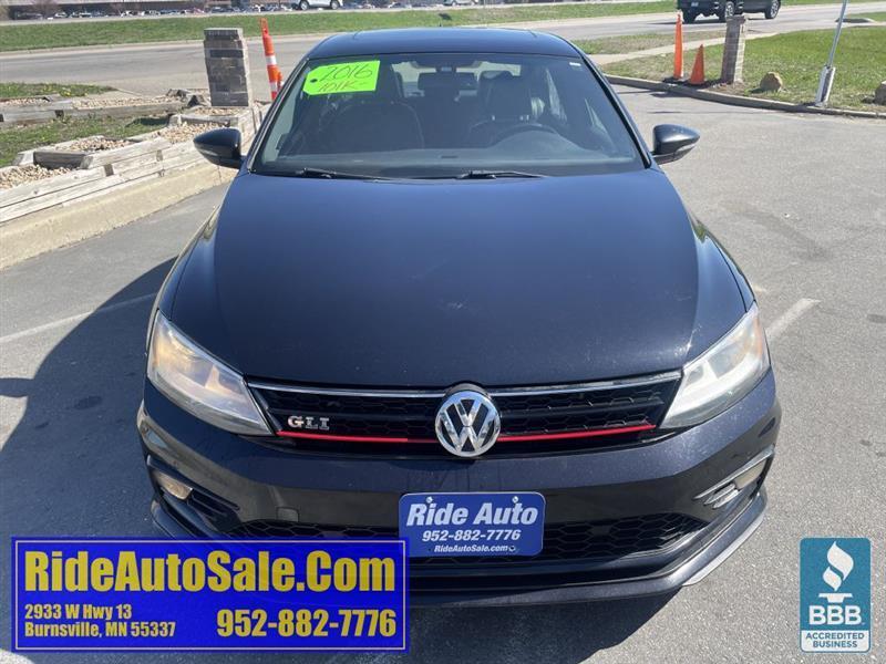 Volkswagen Jetta  2016