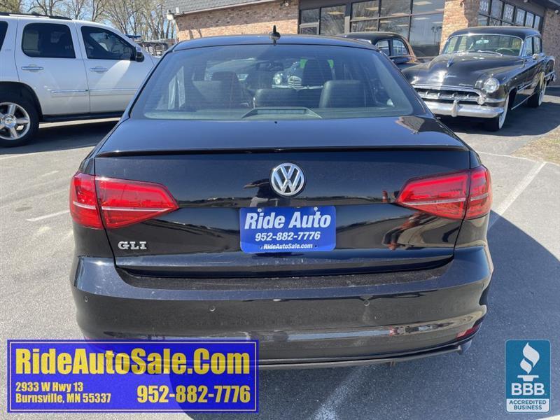 Volkswagen Jetta  2016