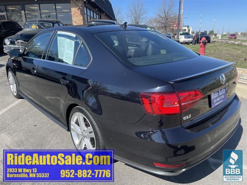 Volkswagen Jetta  2016