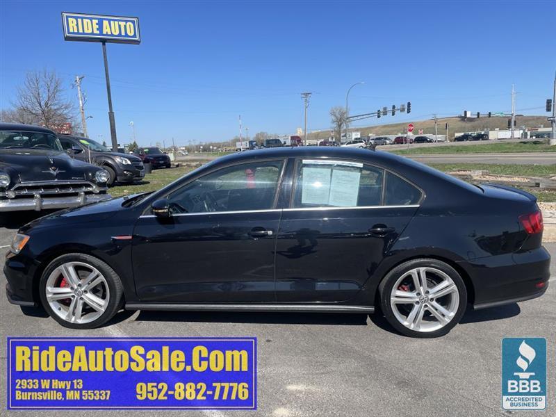 Volkswagen Jetta  2016