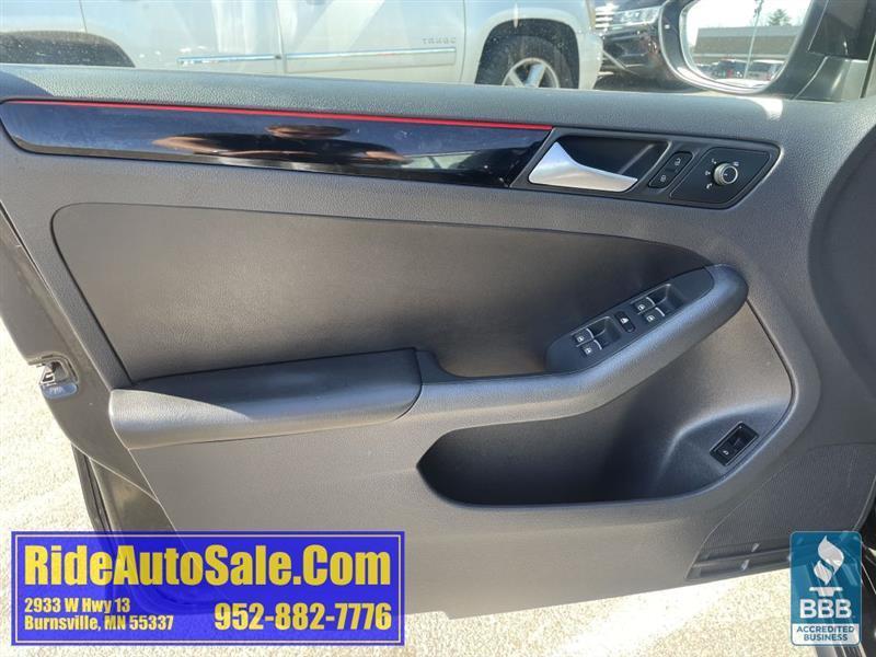 Volkswagen Jetta  2016