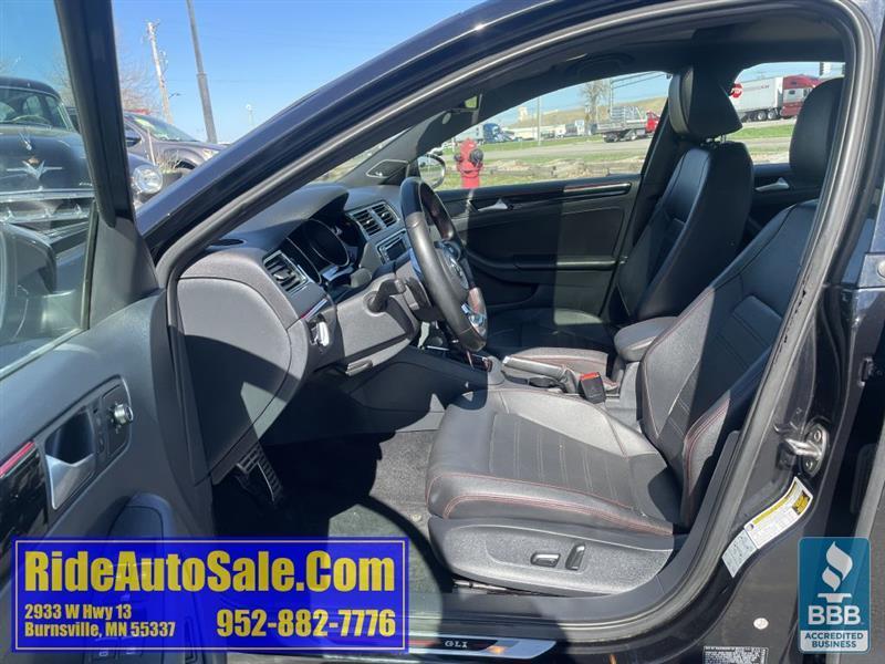 Volkswagen Jetta  2016