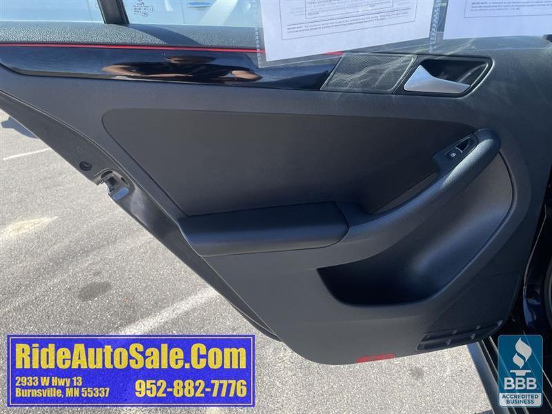 Volkswagen Jetta  2016