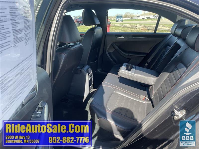 Volkswagen Jetta  2016