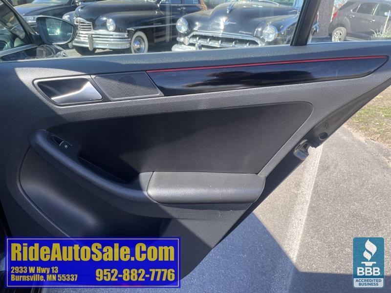 Volkswagen Jetta  2016