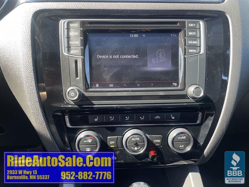 Volkswagen Jetta  2016