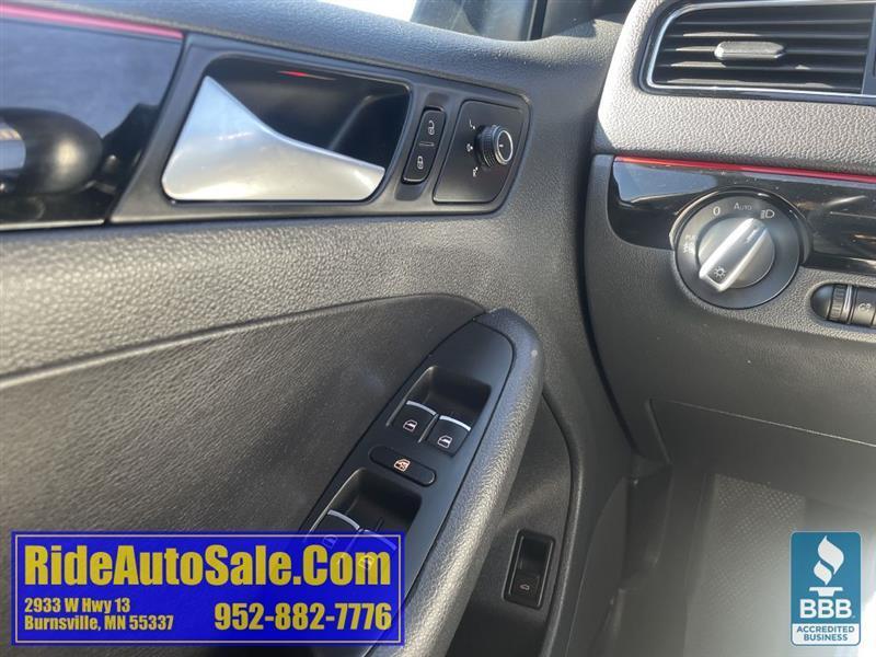 Volkswagen Jetta  2016