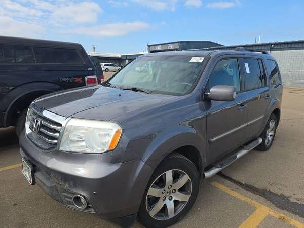 2015 Honda Pilot Touring, 8 Pass. 4x4, V6, leather, P-roof, nice!