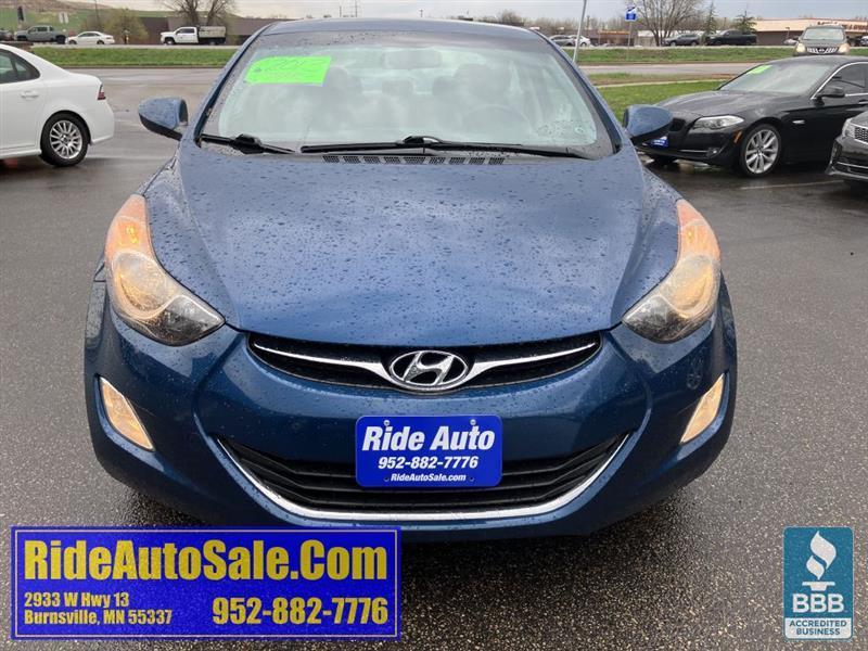 Hyundai Elantra  2013