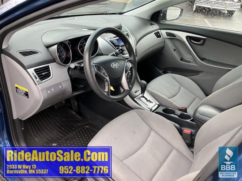 Hyundai Elantra  2013