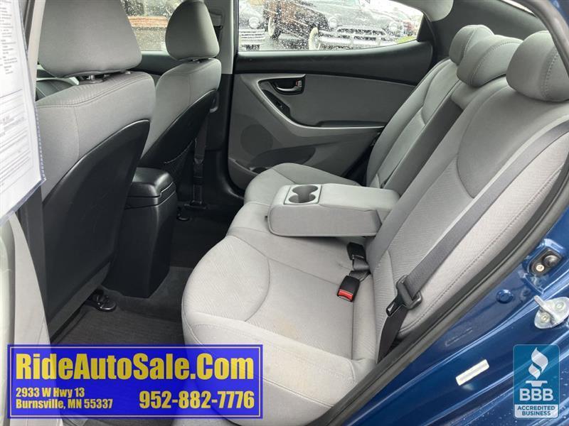 Hyundai Elantra  2013