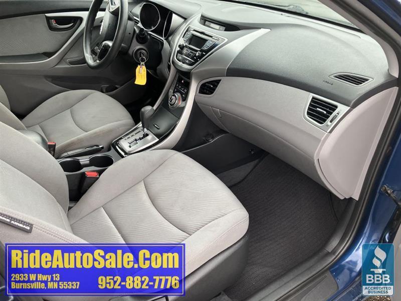 Hyundai Elantra  2013