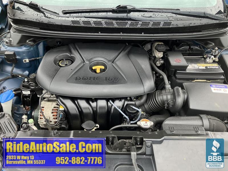 Hyundai Elantra  2013