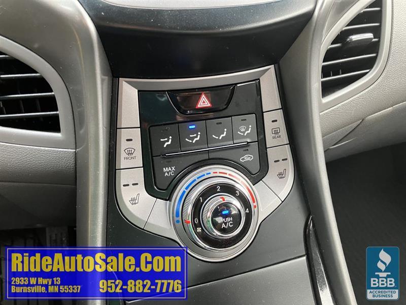 Hyundai Elantra  2013