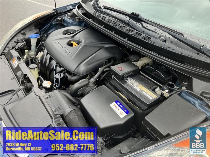 Hyundai Elantra  2013