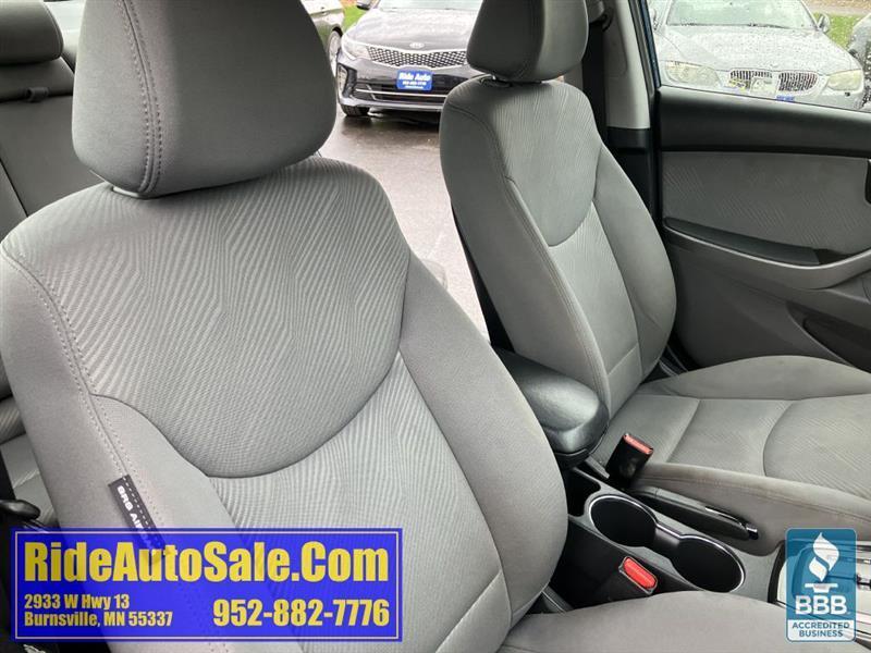 Hyundai Elantra  2013