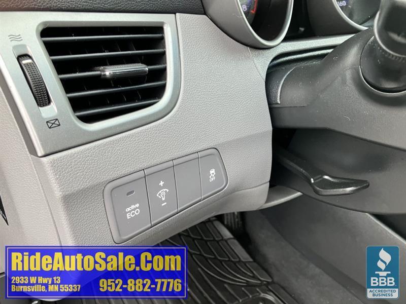 Hyundai Elantra  2013