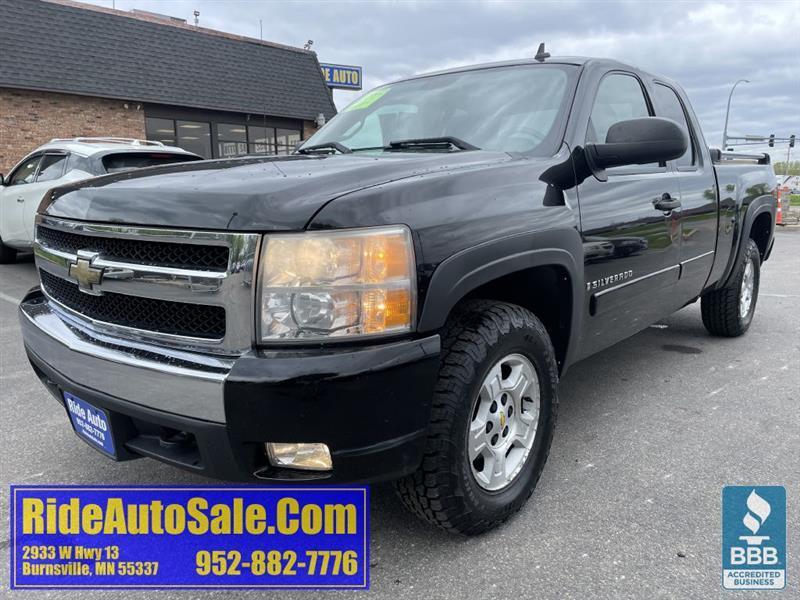 2008 Chevrolet Silverado 1500 LT, Extended cab 4dr, Z71 4x4, 5.3 V8, clean !