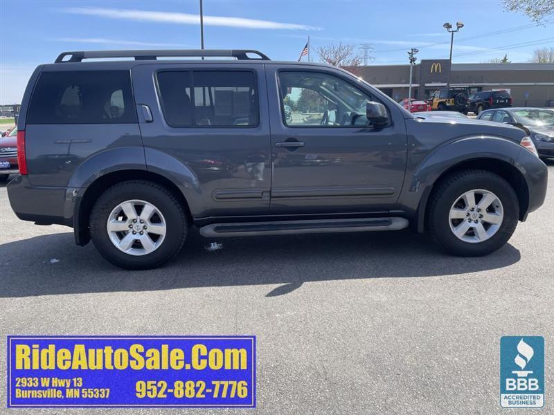 Nissan Pathfinder  2012