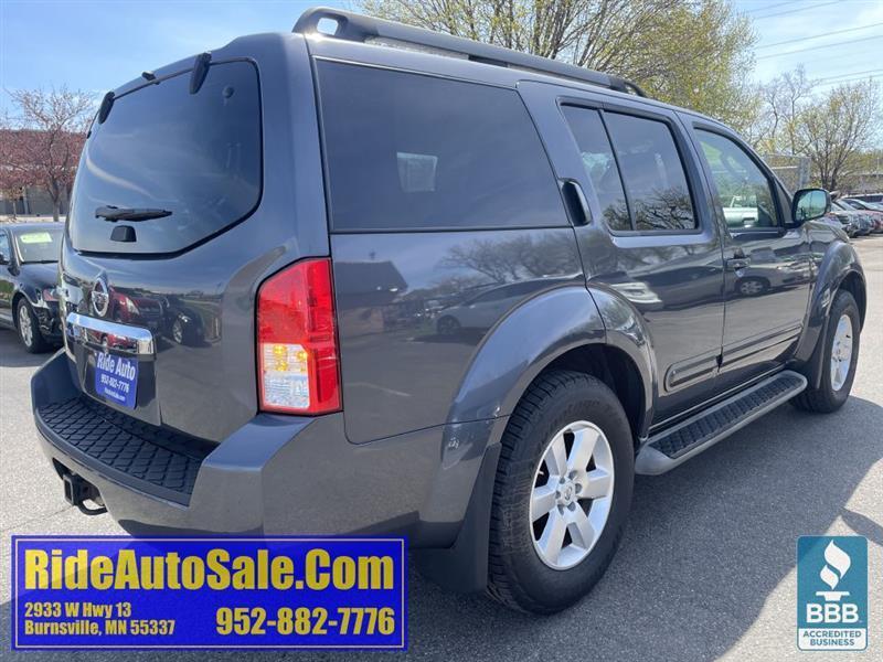 Nissan Pathfinder  2012