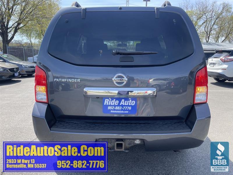 Nissan Pathfinder  2012