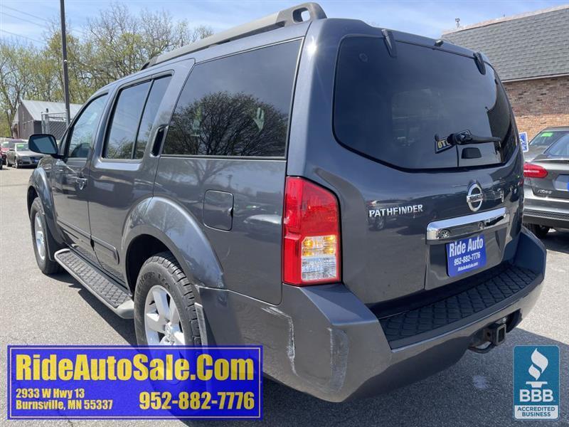 Nissan Pathfinder  2012