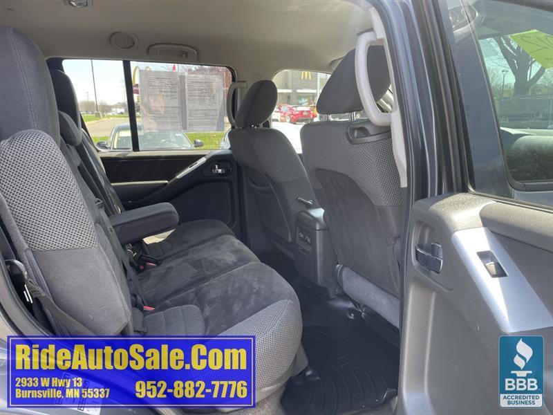 Nissan Pathfinder  2012