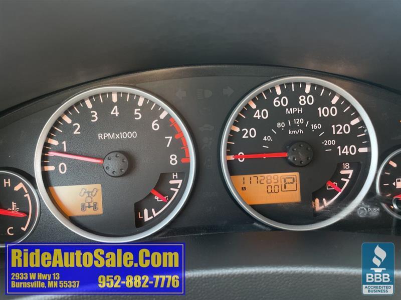 Nissan Pathfinder  2012