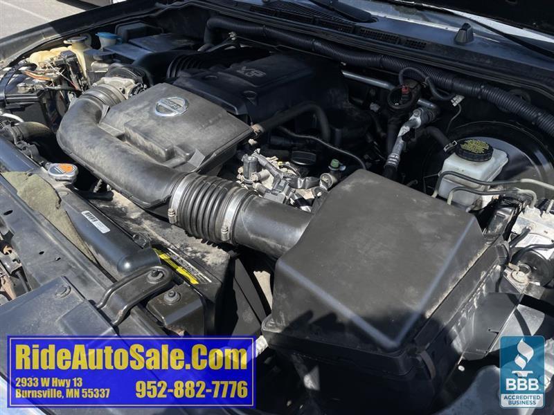 Nissan Pathfinder  2012