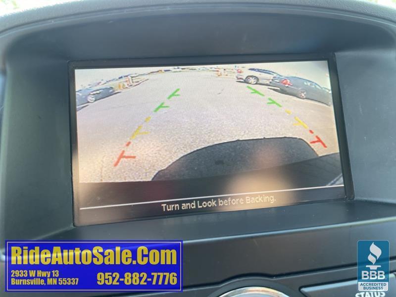 Nissan Pathfinder  2012