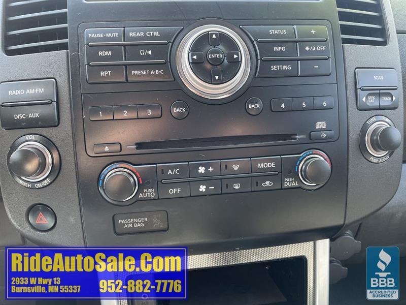 Nissan Pathfinder  2012