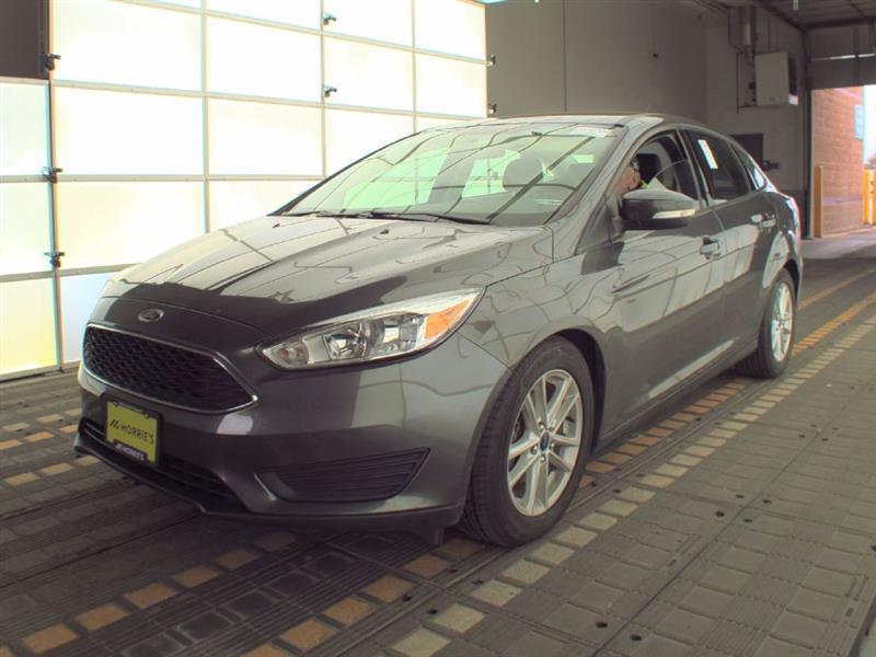 2016 Ford Focus SE Sedan