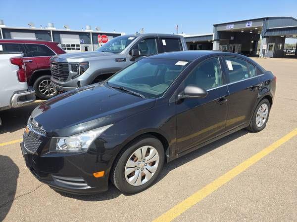 2012 Chevrolet Cruze LS, 4dr sedan, reliable 1.8 4cyl, Auto, clean !