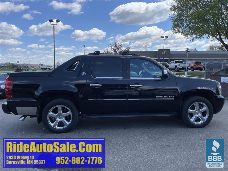 Chevrolet Avalanche  2013