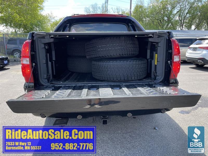 Chevrolet Avalanche  2013